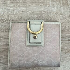 Gucci Women's Blush and Ivory Wallet
